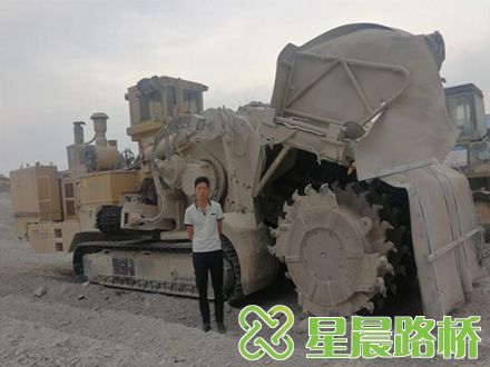 碎巖金剛-開山破碎機